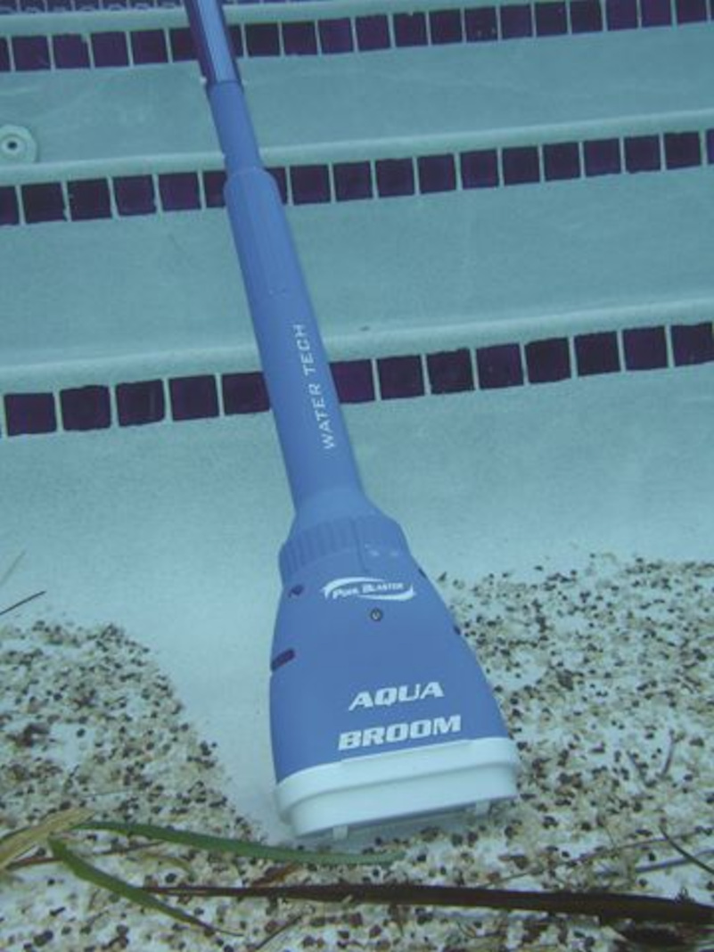 Pool Blaster Aqua Broom Poolsauger Akku Poolsauger / Poolroboter